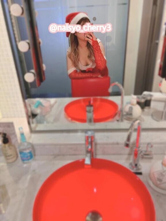 スーツ姿に濡れちゃう