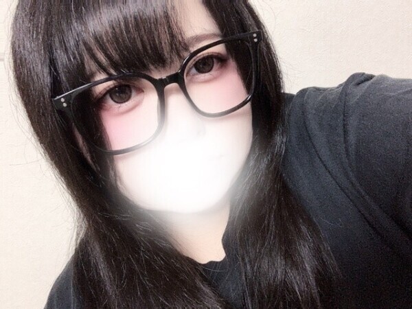 お兄さんの目線を独り占め……ᰔᩚ