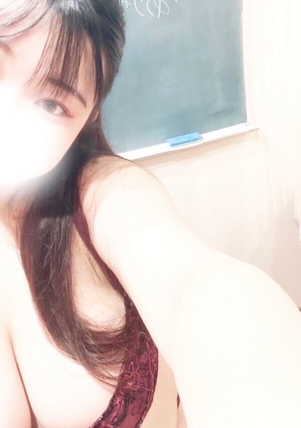 🤍夜のお誘い待ってます㊙️㊙️︎💕︎