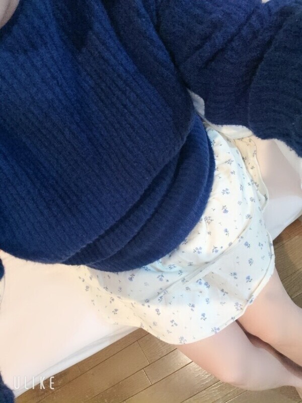 今日はミニスカート🩷