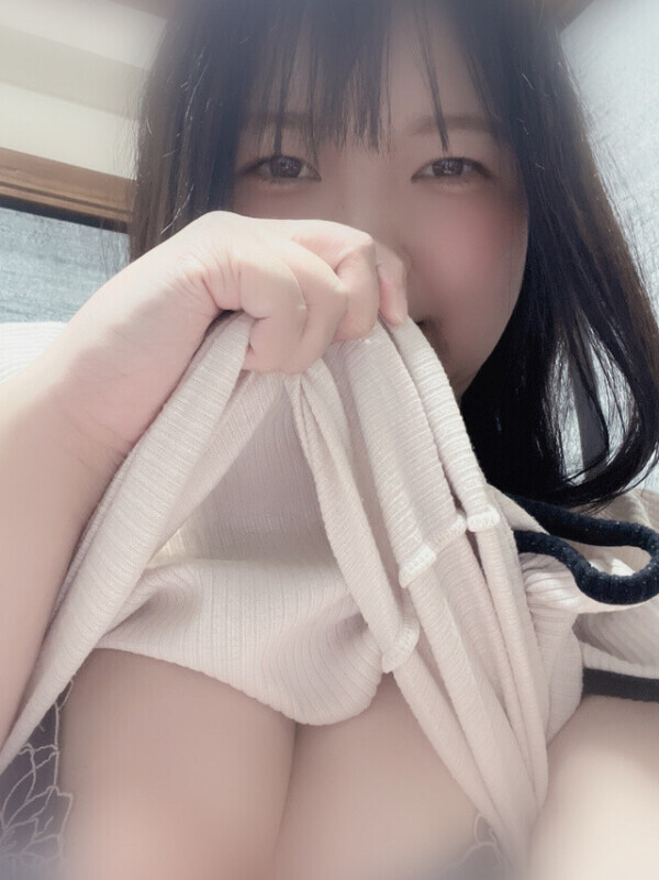 ちらーりちらり(ᐡ ̥_ ̫ _ ̥ᐡ)
