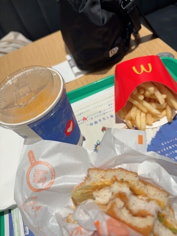 マックうますぎるん🩷🩷🩷🩷🩷