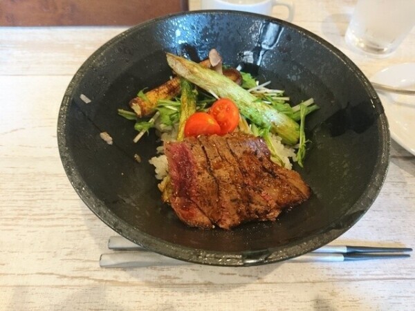 おなかすいちゃって