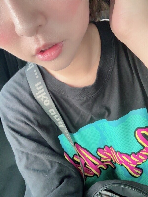 暑すぎてるお顔汗かいてるw