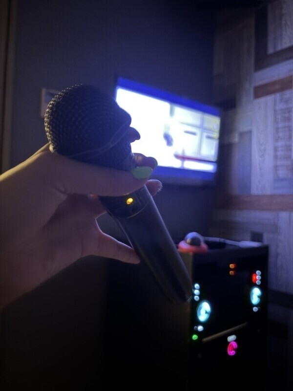 カラオケまできてましゅ🤩