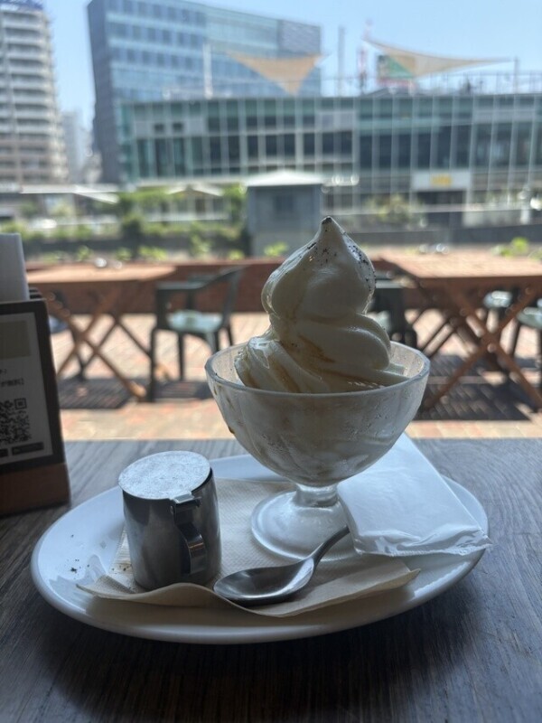 カフェ巡りしてきやーす😛🤍🩷