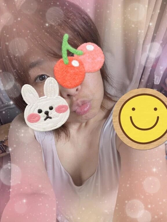 明日出勤します(  . .)"