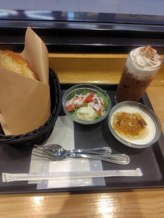 朝ご飯みたいなランチ🍚