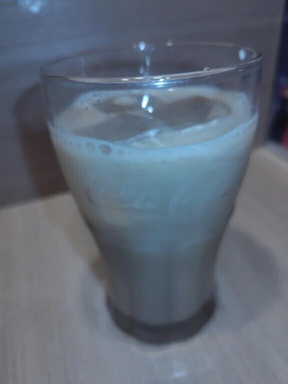 とりあえずアイスミルクティー☕