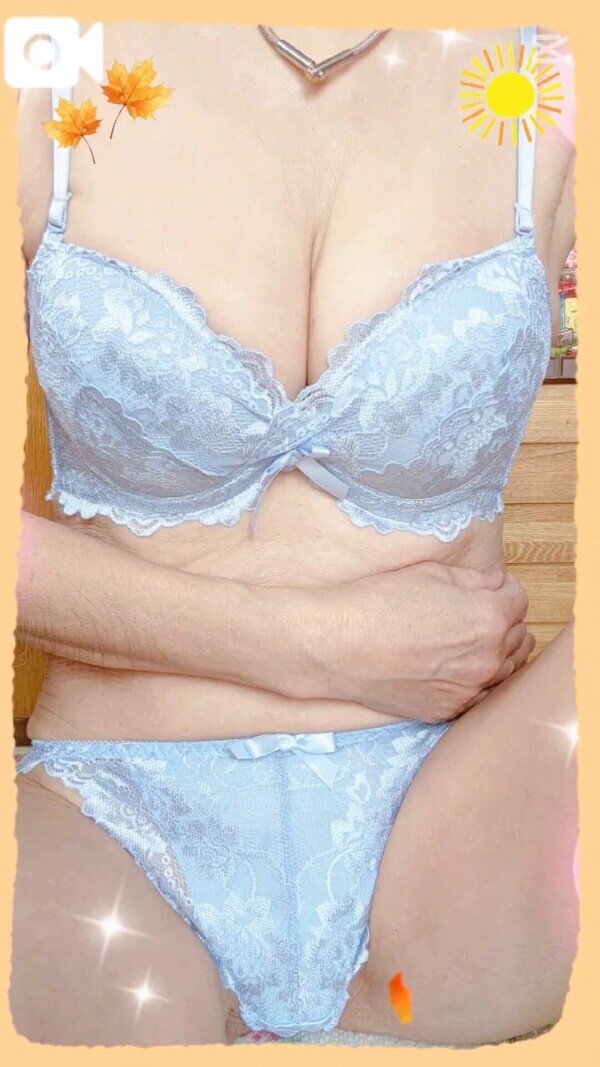 今日も自宅待機でお待ちしてます🥴