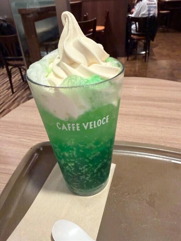 さっきも見たのにまた…♡
