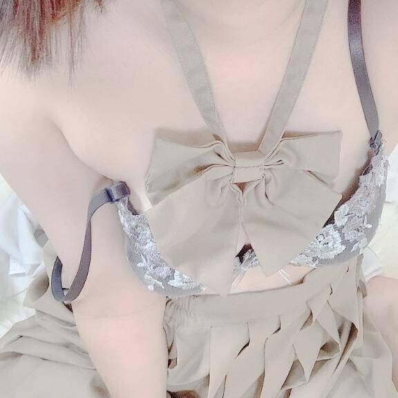 荒い息遣いで…💓