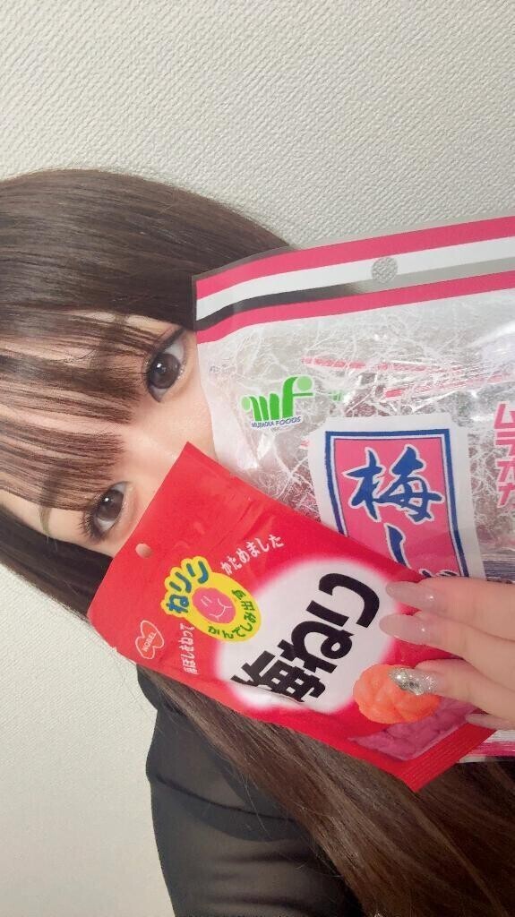 (⃔ ꒪꒳꒪̟  )⃕↝🖤💊