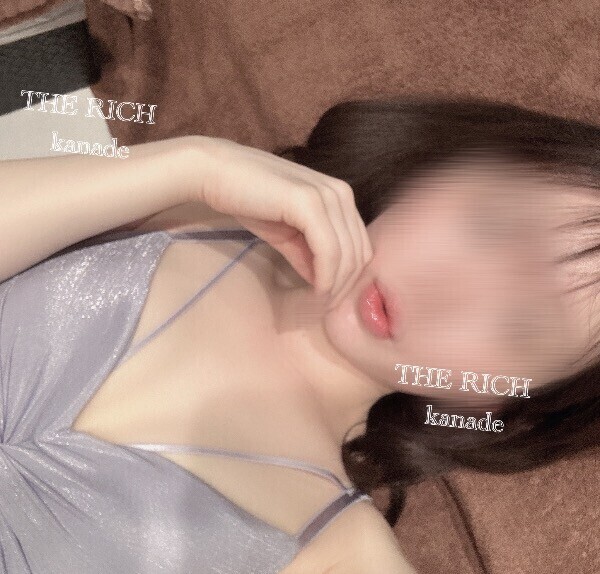 見下ろすと…🫣💜