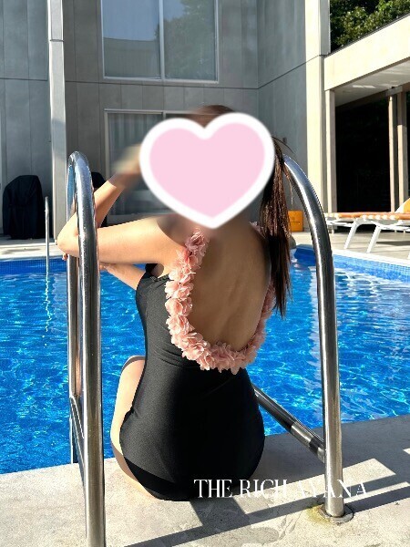 海とプールよりもアツい日過ごそう🤍