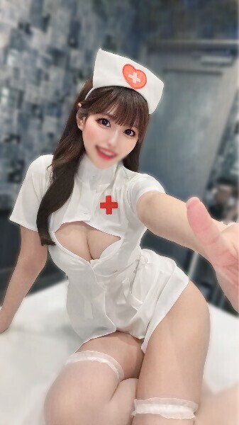 今日からナース衣装でお待ちしてます💕
