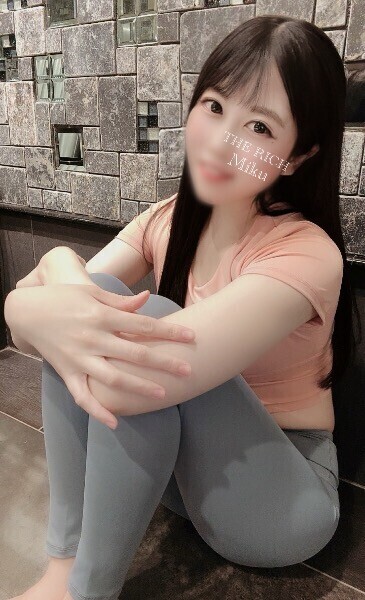 ぴたっとしたシルエット👖