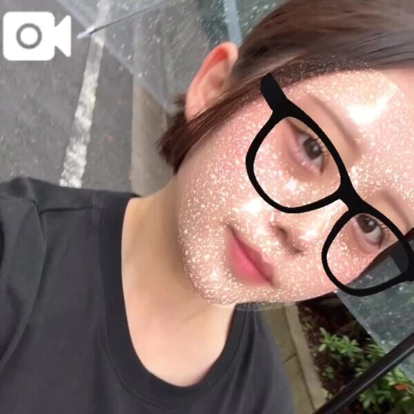 しゅっ