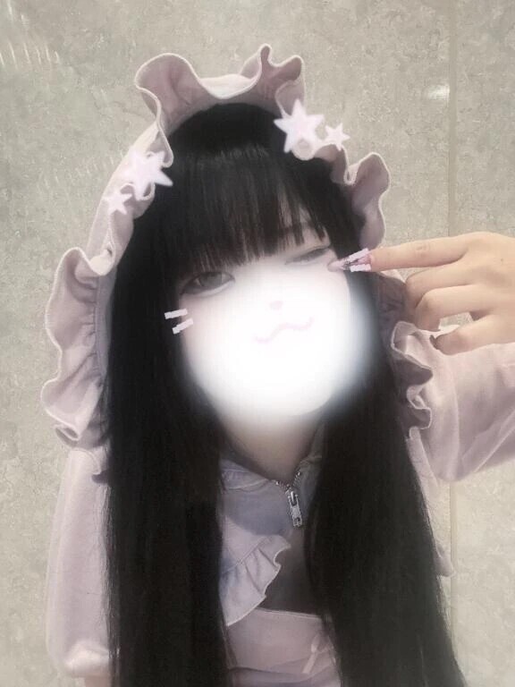 明日︎💕︎