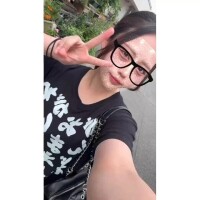しゅっ