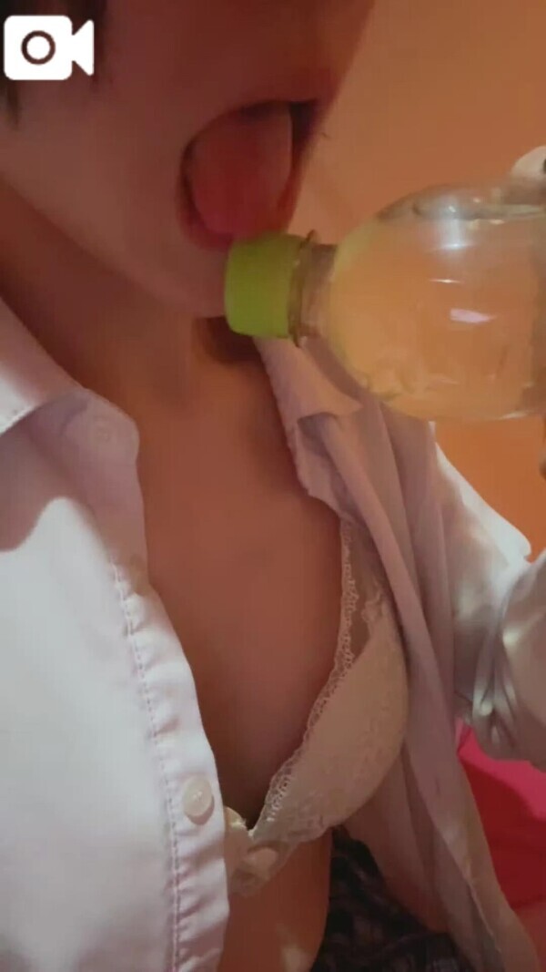 舐める👅💦
