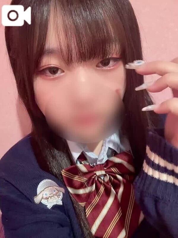 少しメイクを変えてみたの🙂‍↕️