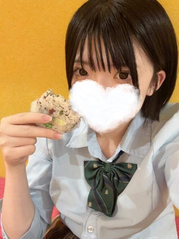 ご飯食べてチャージ🍙