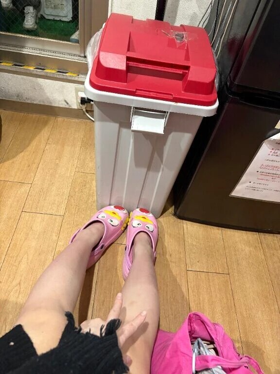 私のここ空いてますよ？