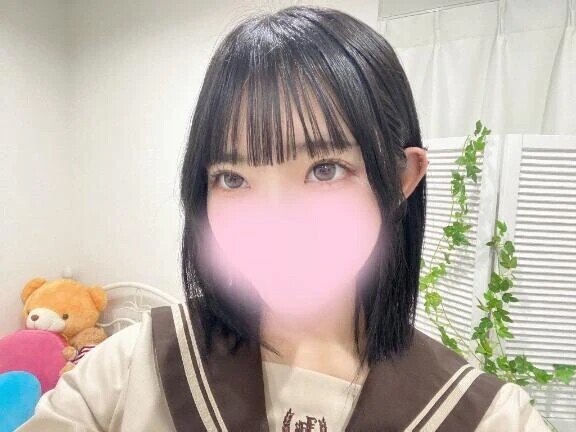 明日お休み😭😭😭