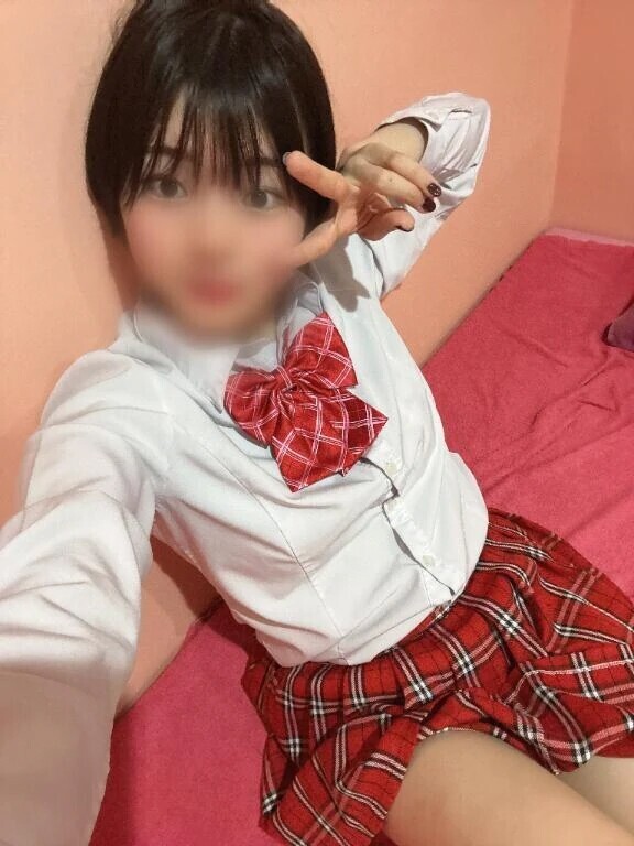 今日は赤の制服です❤️