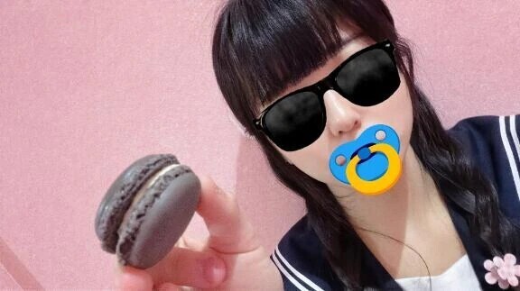 黒いマカロン