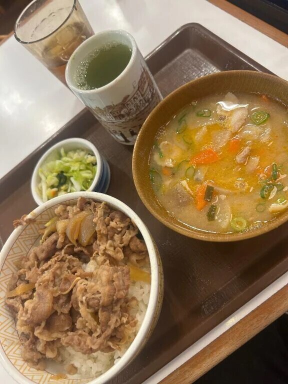 トン豚トン︎💕︎