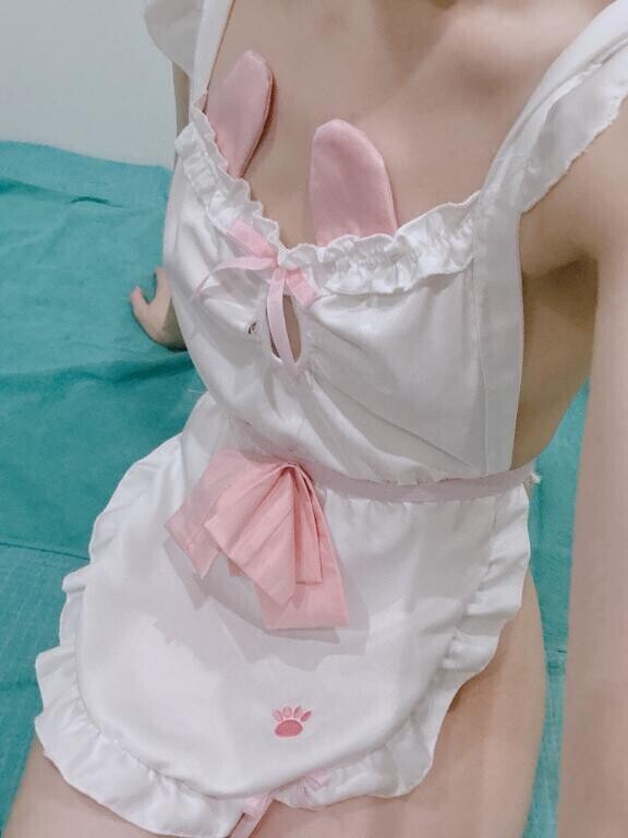 ?裸えぷろん?