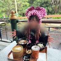 食べるよΨ( 'ч' ☆)