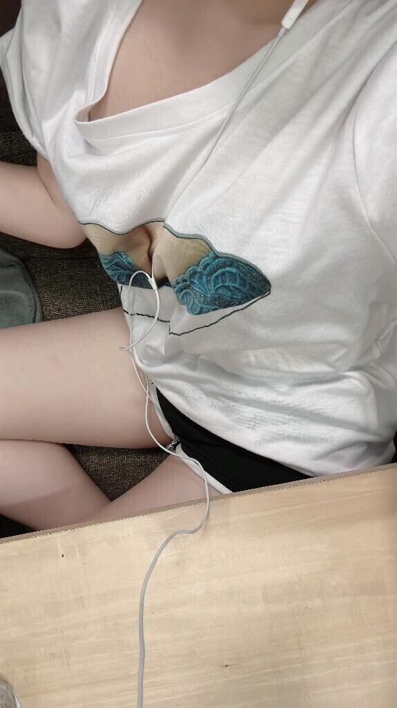 今日もお部屋いるよ??