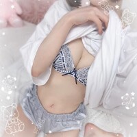 もちもち(　 .  ? . )