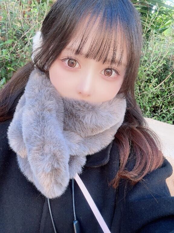 よっ
