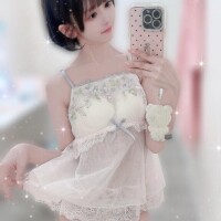 よっ