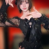 よっ