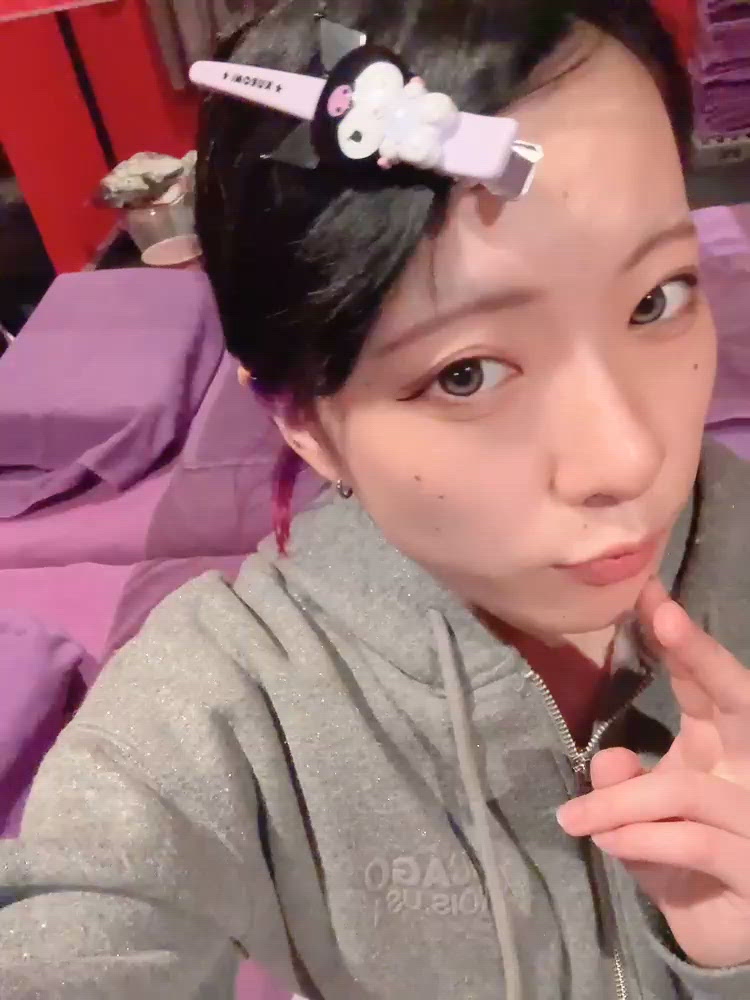 \(｀･ω･´)/ｼｭﾀｯ!