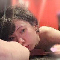 _( _´･-･)_ぺたぁ