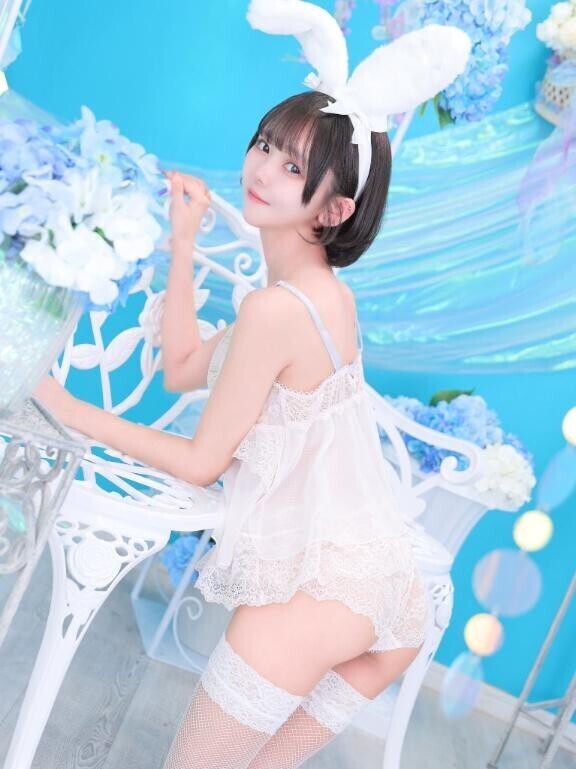 よっ