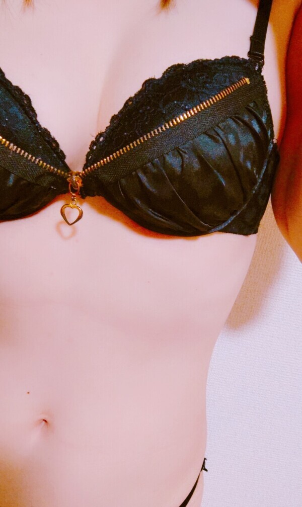 朝から出勤してます！麻里奈