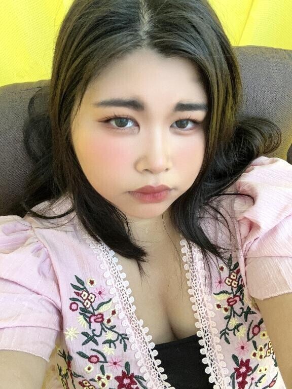 気持ちよすぎてパンツ汚しちゃった