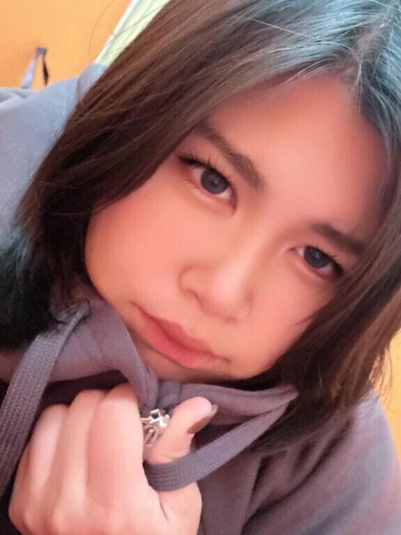 パーカーの下着てるとか着てないとか…