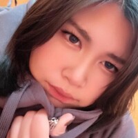 パーカーの下着てるとか着てないとか…