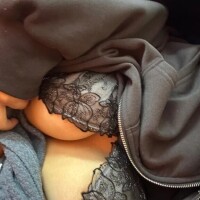 手マンで潮飛ばしちゃった♡♡