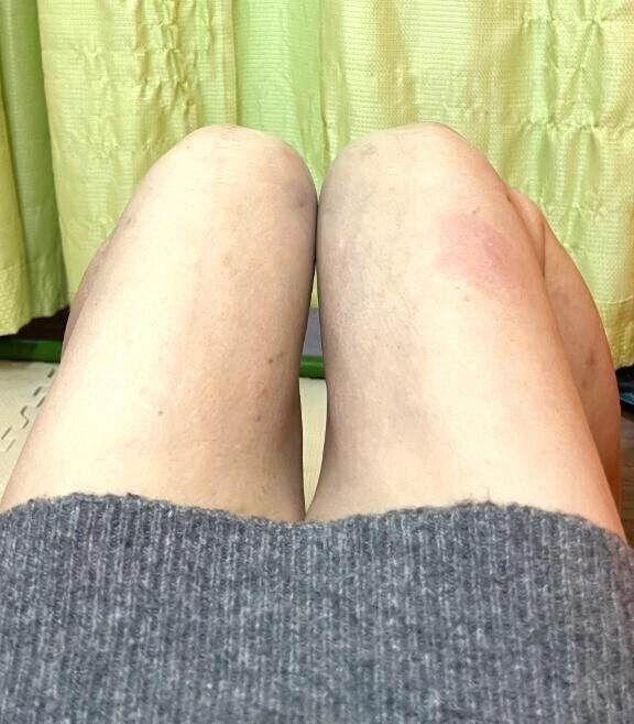 淋しく体育座り(ŏ﹏ŏ。)