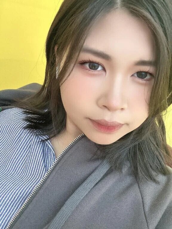 新しいブラなの♡♡