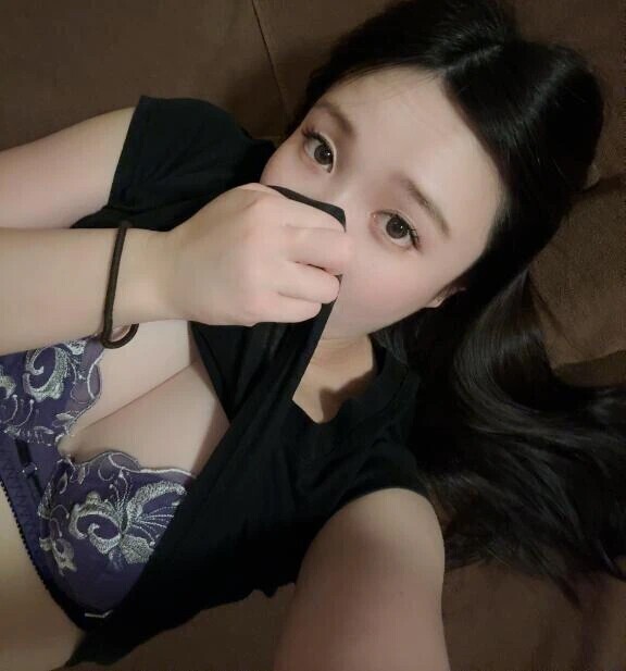 💌鬼頭を攻めまくる女の子